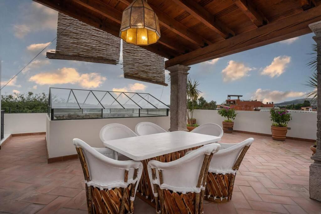 Elegant 3Br Home With Rooftop & Grill In Centro San Miguel سان ميغيل دي الليندي المظهر الخارجي الصورة